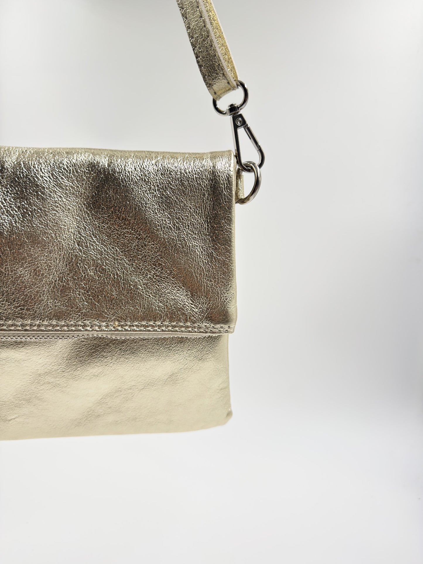 Bandolera Letizia Cuero Metalizado Dorado