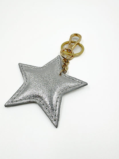 Llavero Manola Cuero Metalizado Plateado