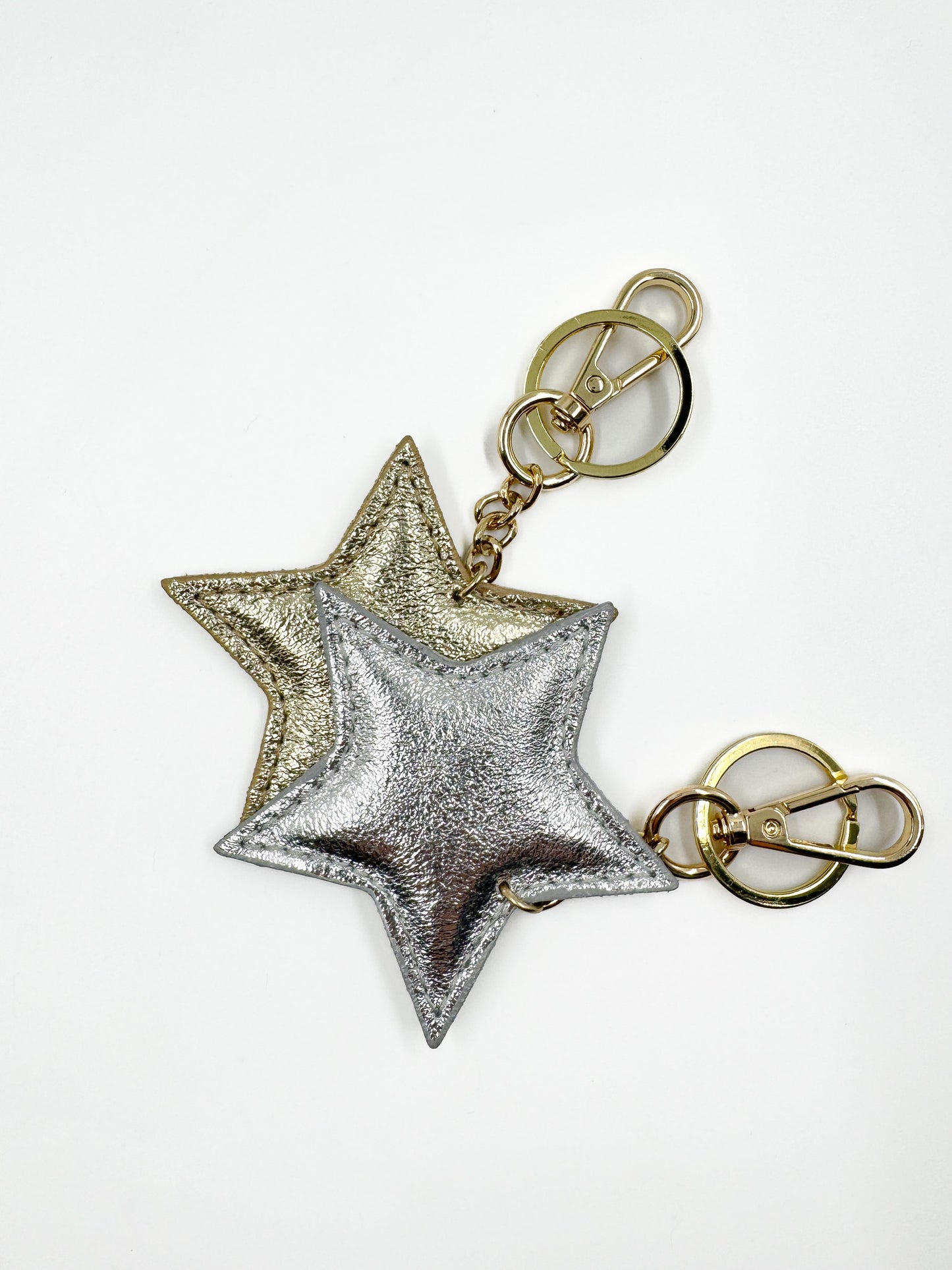 Llavero Manola Cuero Metalizado Plateado