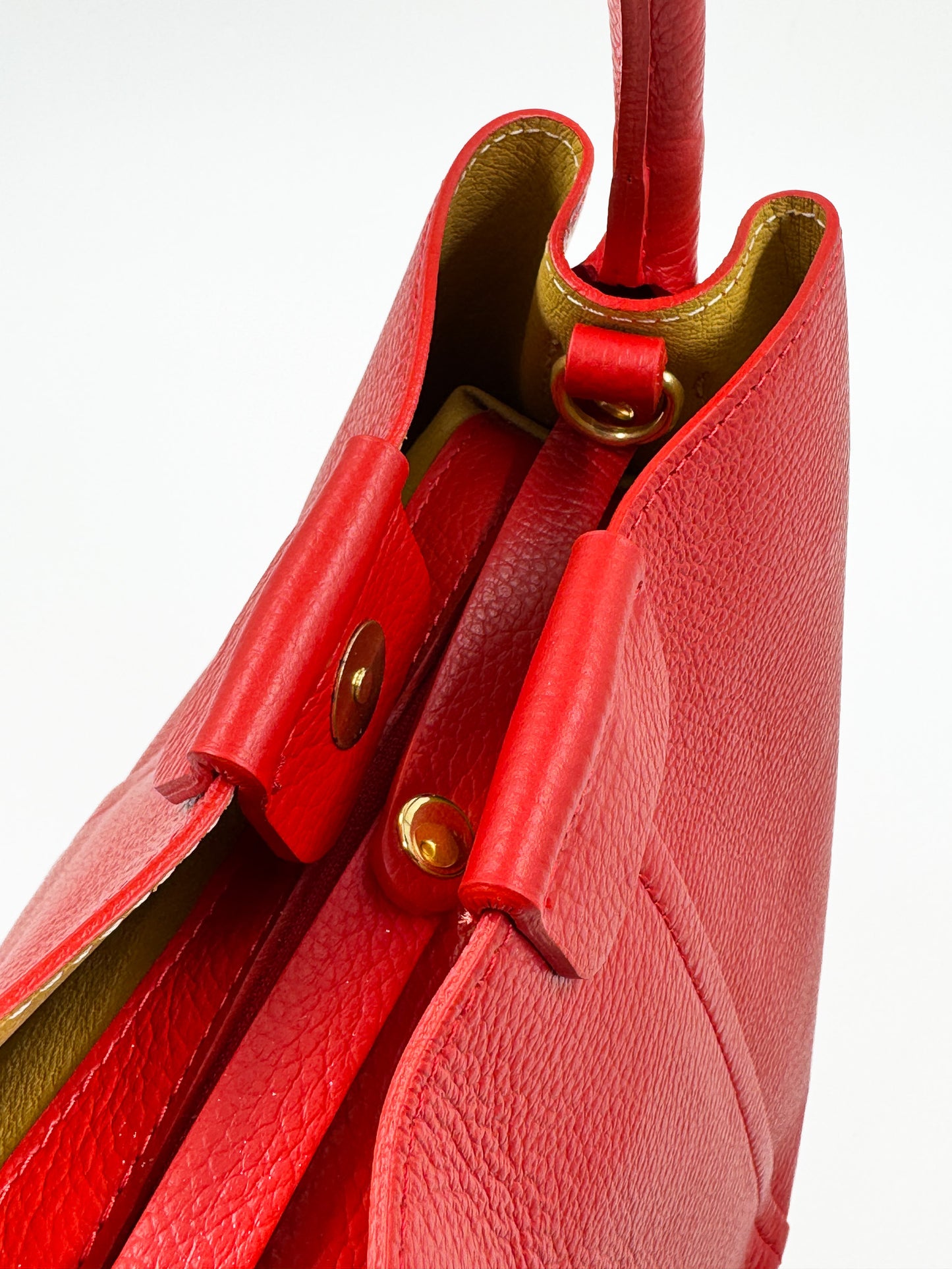 Bucket Milena Rojo + Envío GRATIS